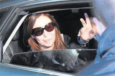 Dan de alta a Kirchner tras la operaci�n