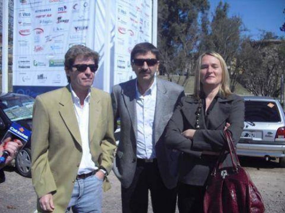 Luego de la recorrida de legisladores del GEN por Z�rate Antedom�nico: "No hay pol�ticas claras orientadas al sector industrial�