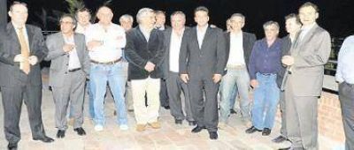 Seg�n Bruera, "el l�mite es Kirchner" para el grupo de intendentes d�scolos