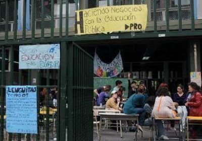 4 colegios se sumaron a la toma