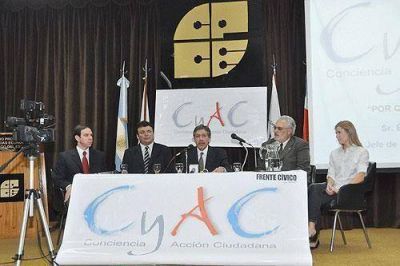 Ofrecieron una charla sobre la actualidad pol�tica de la provincia