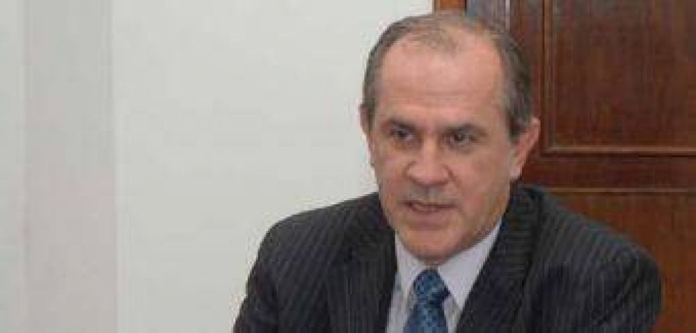 "No se entiende la intransigencia para el cambio de traza", dice Nikisch