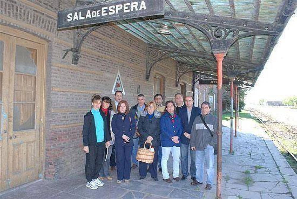 Ferrosur acept� otorgar en comodato la estaci�n de Hinojo para la instalaci�n del Museo de la localidad