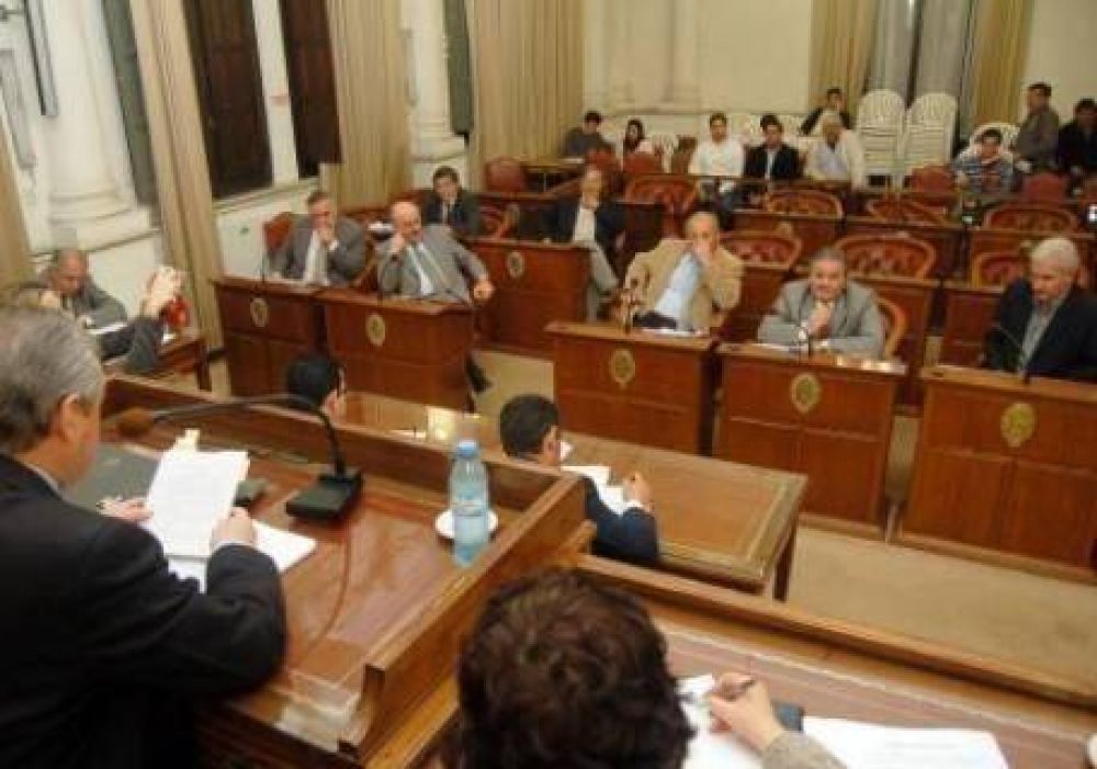 Fracas� la sesi�n del Senado para tratar la Ley de Hidrocarburos