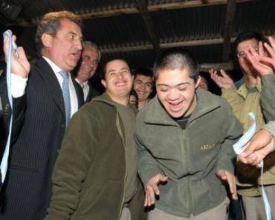 Urribarri inaugur� la planta de procesamiento en Col�n