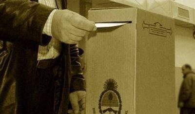 En 2011, la pelea por la gobernaci�n ser� entre Busti y Urribarri