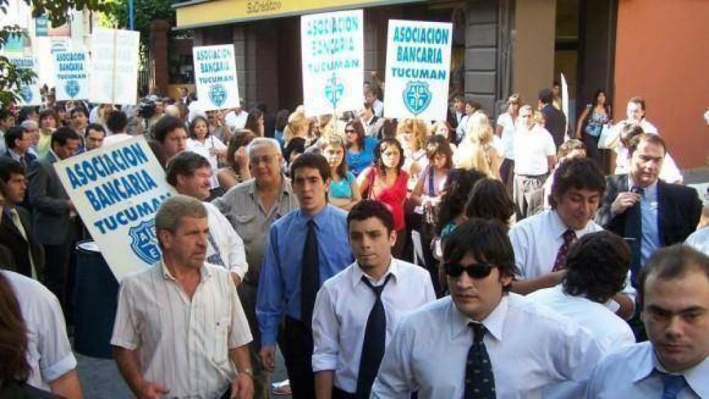 Ma�ana, los bancarios retoman las protestas 