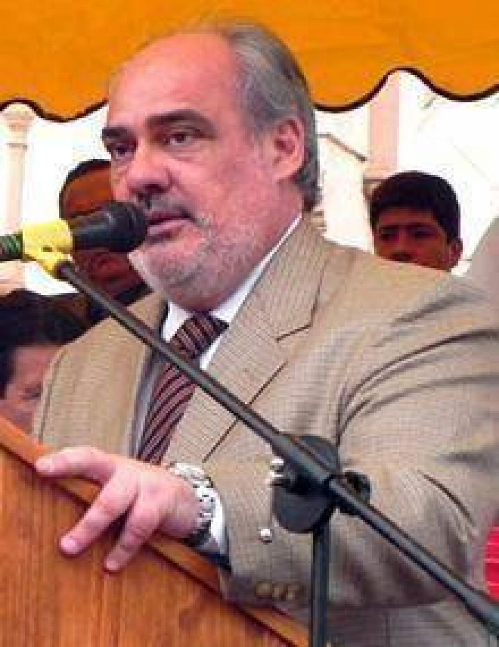 R�os asegura que Ricardo "cerr� alianza" con los sectores del poder econ�mico