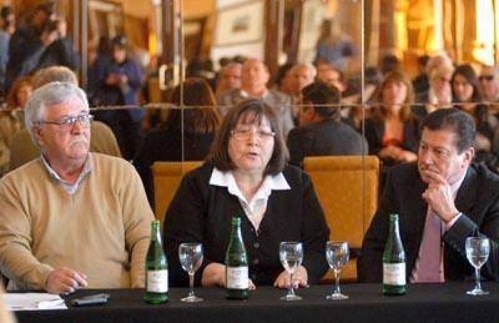 Conforman mesa en apoyo de la candidatura de Duhalde