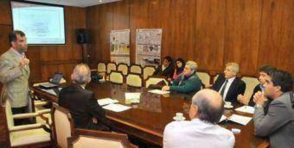 Avanza la planificaci�n de la Central Alimentaria Provincial