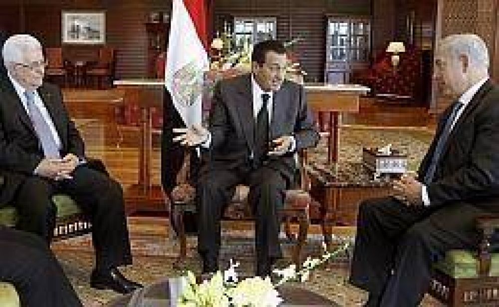 Israel y Palestina se comprometen a resolver "temas esenciales" en un a�o