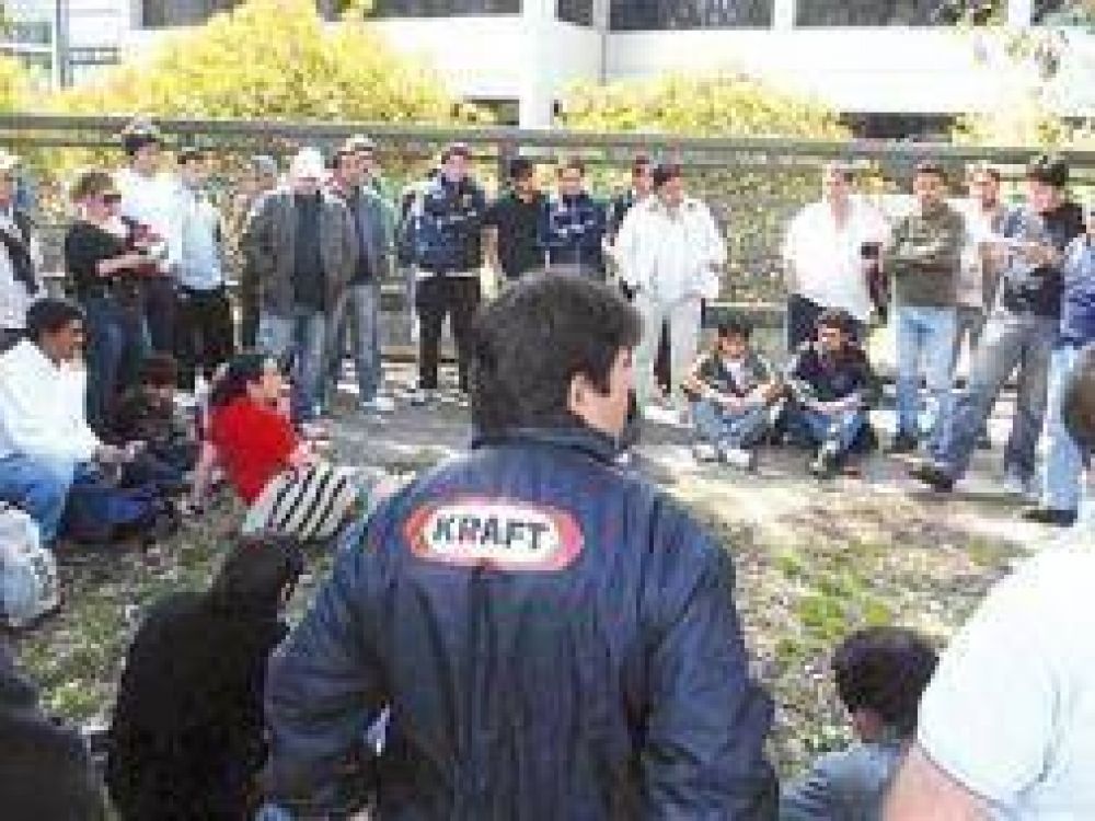 Nuevo paro en Kraft tras la muerte de una empleada administrativa en Pacheco