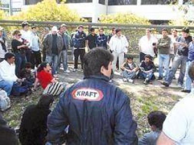 Nuevo paro en Kraft tras la muerte de una empleada administrativa en Pacheco