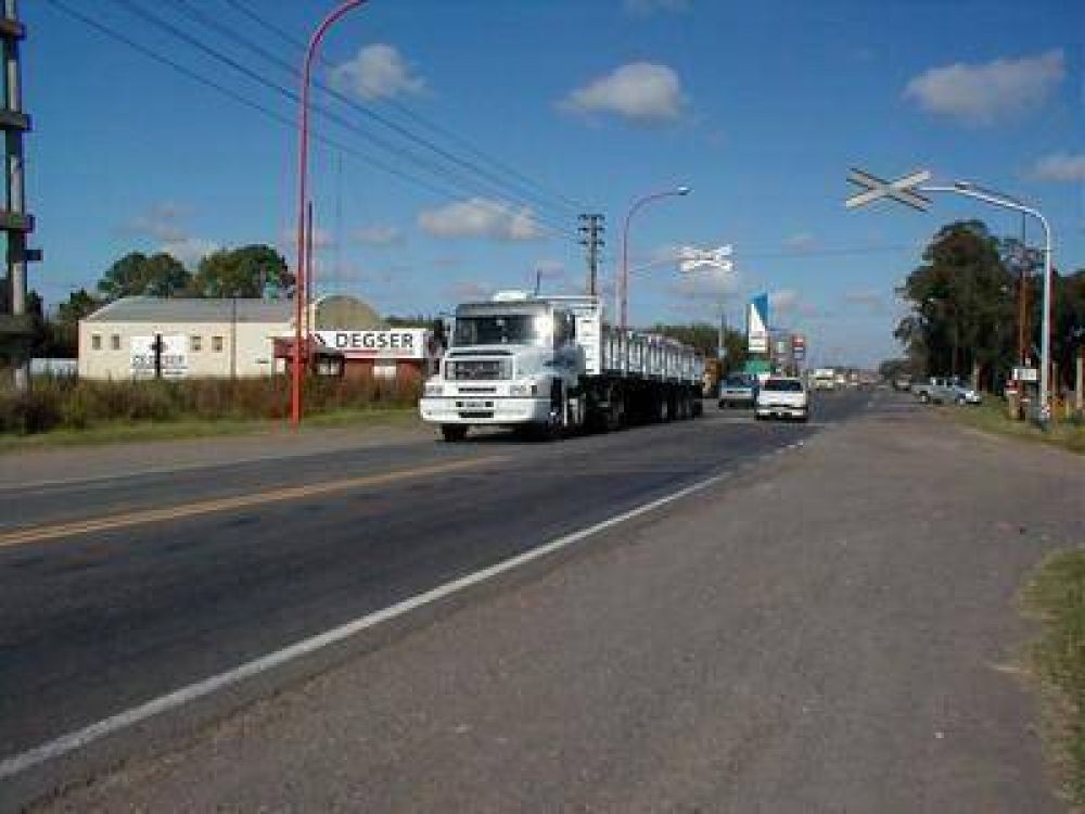 Ruta 188: Reclamos por falta de iluminaci�n en la rotonda con la 31, y por las obras viales comprometidas