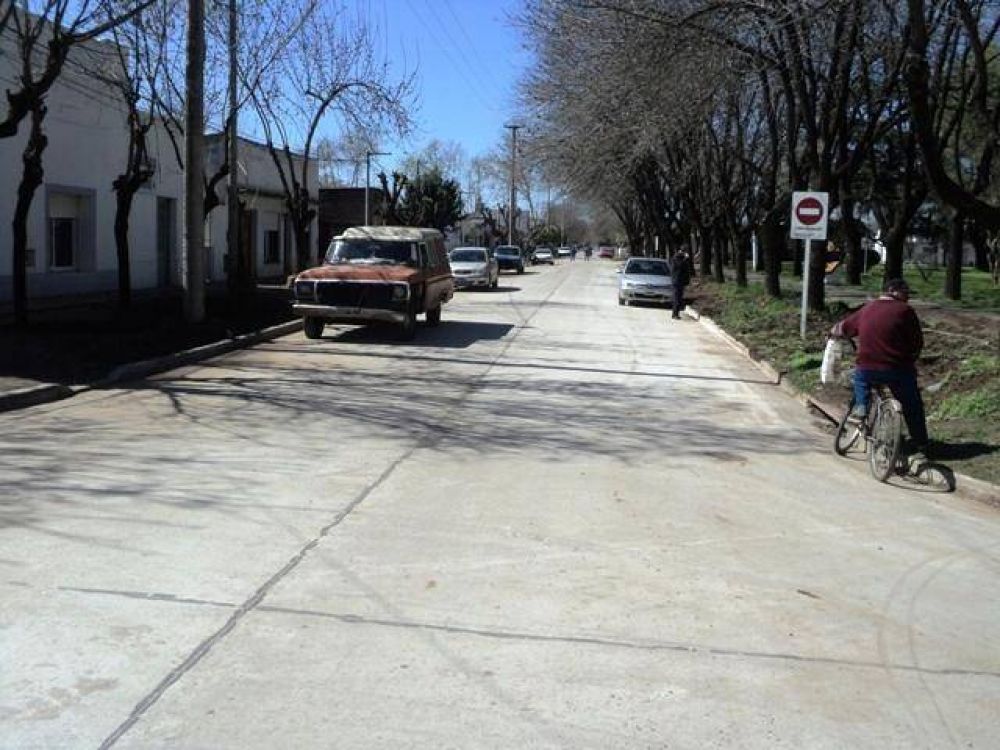 QUEDO INAUGURADO EL PAVIMENTO DE CALLE AVELLANEDA