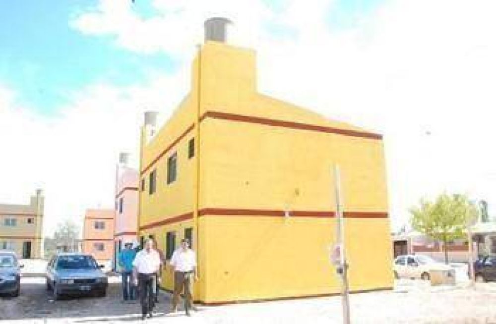 Desmintieron que las casas del Plan Federal en Villa Rosas vayan a ser ocupadas por personas del Conurbano