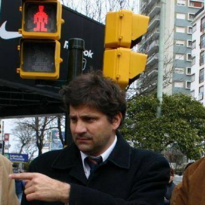 Doce rodados no respetaron el sem�foro en un operativo de Tr�nsito en Independencia y Necochea