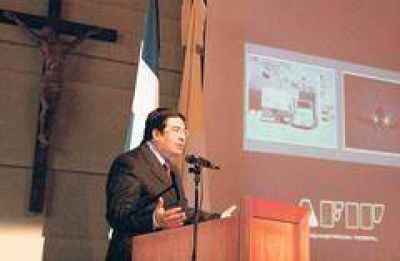 "Cereales, miner�a y pesca son los principales trianguladores�