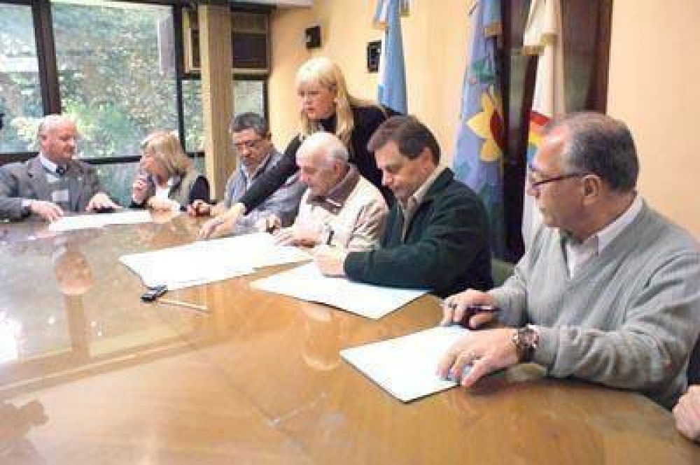 Fomentan el cooperativismo en las escuelas municipales