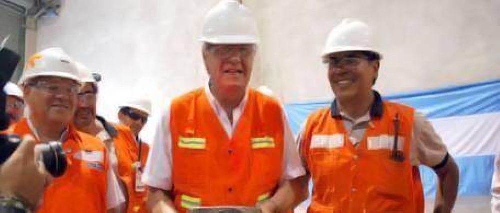 Gioja: "Yo me cago en la Barrick Gold"