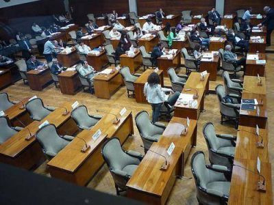 La Legislatura convalid� el plan de desendeudamiento acordado con la Naci�n