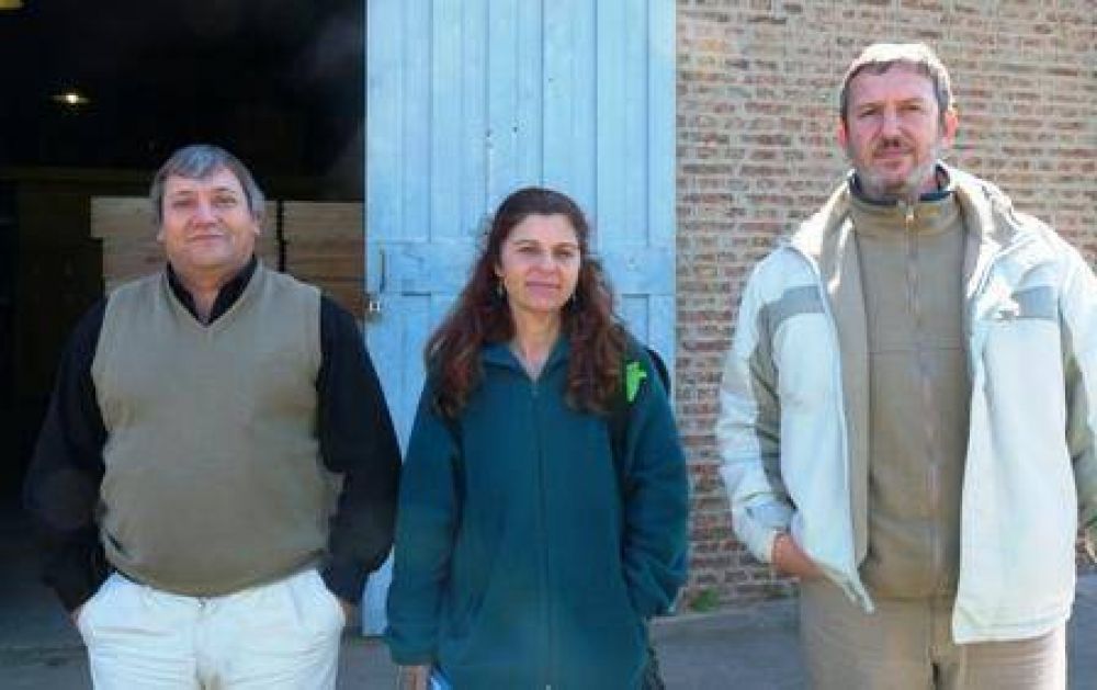 Personal del Ministerio de Asuntos Agrarios visitaron Saladillo 
