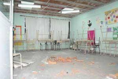 Se cay� parte de un techo de la escuela 5 y hubo que evacuar alumnos  