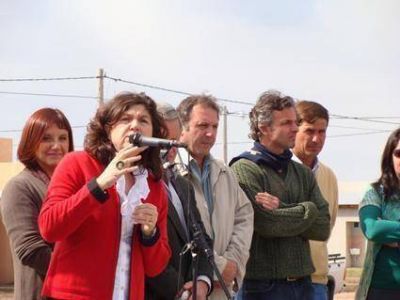 Carlos Tejedor: Giannini de Lafleur entreg� viviendas, y agradeci� a los gobiernos nacional y provincial