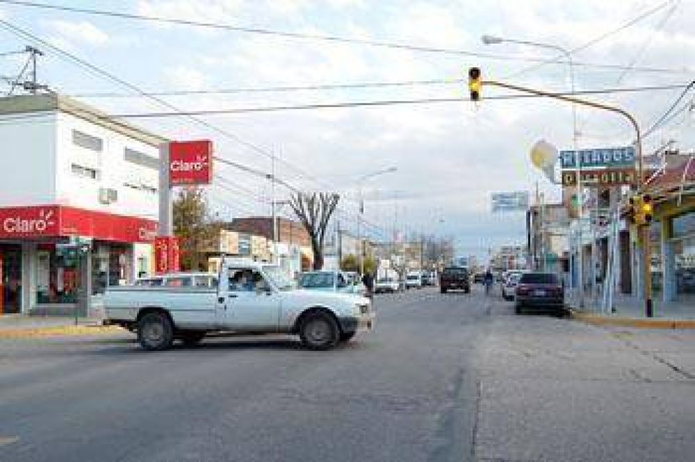Colocaron sem�foros e iniciaron obras de reparaci�n en avenida Juan B. Justo