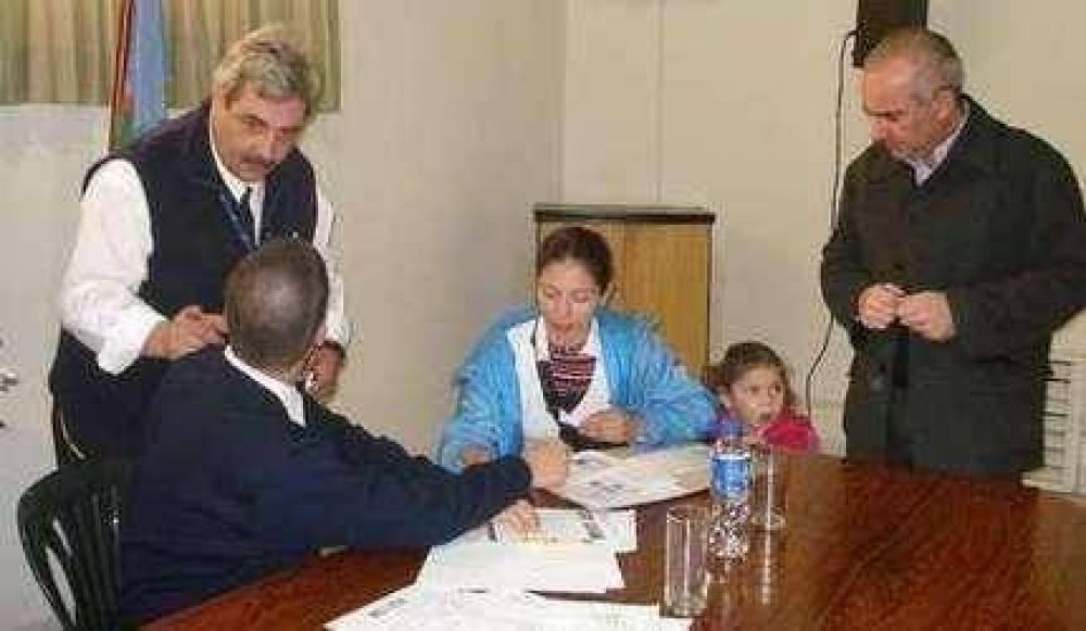 Echeverr�a presidi� operativo para documentar a extranjeros