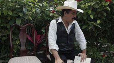 Zelaya asumi� como diputado en el Parlamento Centroamericano
