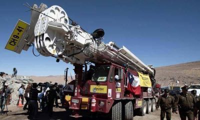 Una perforadora lleg� a una zona cercana al refugio de los mineros