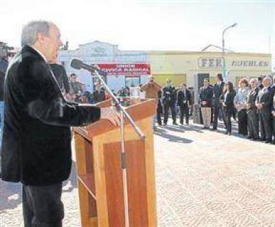 Peralta sube la apuesta: "Quieren invadirnos"