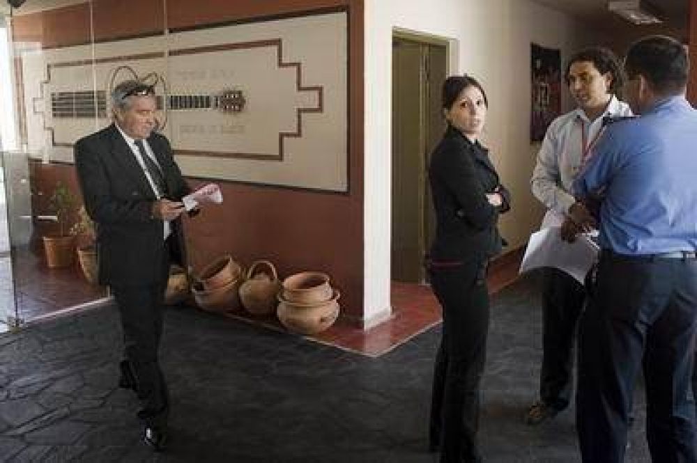 Esc�ndalo en la clausura de la hoster�a de El Portezuelo