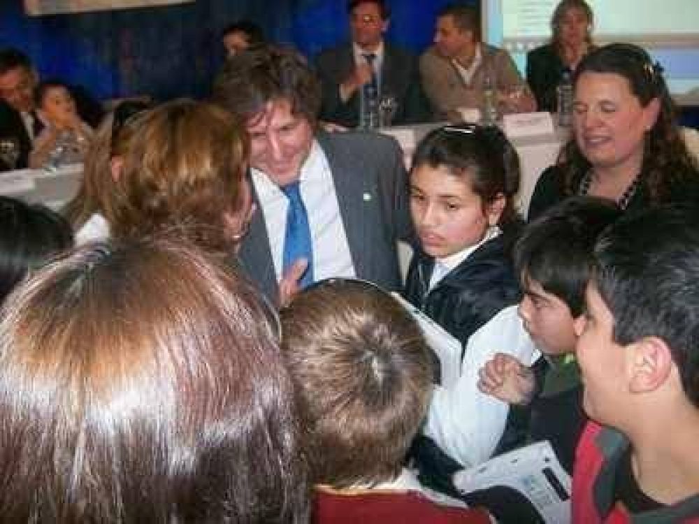 El ministro de Econom�a de la Naci�n, Amado Boudou, dialog� con los trabajadores de EFASA