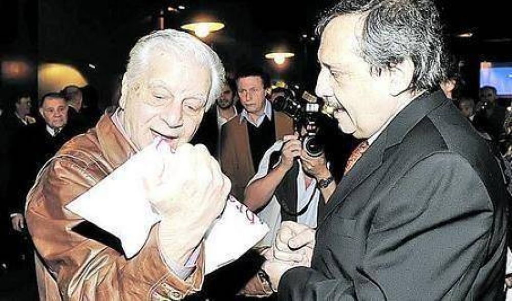 El Intendente Eseverri invitado en el cumplea�os 88 de Antonio Cafiero