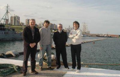 Dell Olio, Ciano y Fern�ndez recorrieron los trabajos de ensamblado de los ca�os del Emisario Submarino