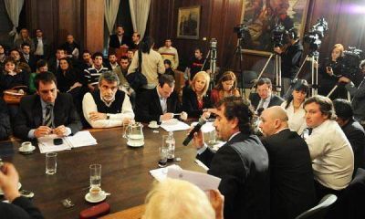 Empieza la ronda de testigos en la Comisi�n Investigadora, que tiene a Ciro James en la mira