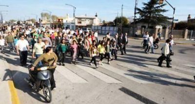 Tras a�os de reclamos, finalmente se inaugur� la avenida de Traves�a