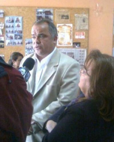 Carlos Comi present� su candidatura a gobernador
