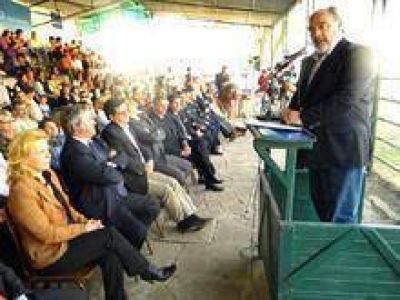 Ahora Colombi asegura que esta semana anuncia el aumento para estatales