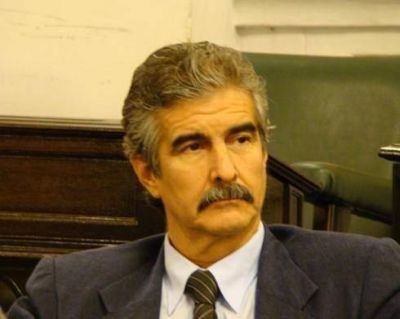Rufino Fern�ndez: "No hacen falta m�s actas para el aumento del b�sico que ya se logr�" 