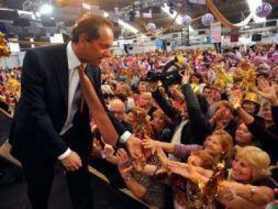 Berazategui: Scioli encabez� acto por el D�a del Jubilado