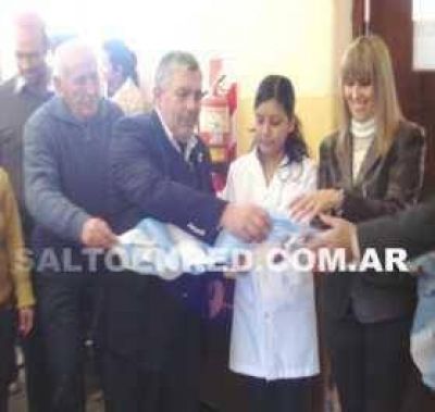 Inauguraci�n de Escuela secundaria en Berdier