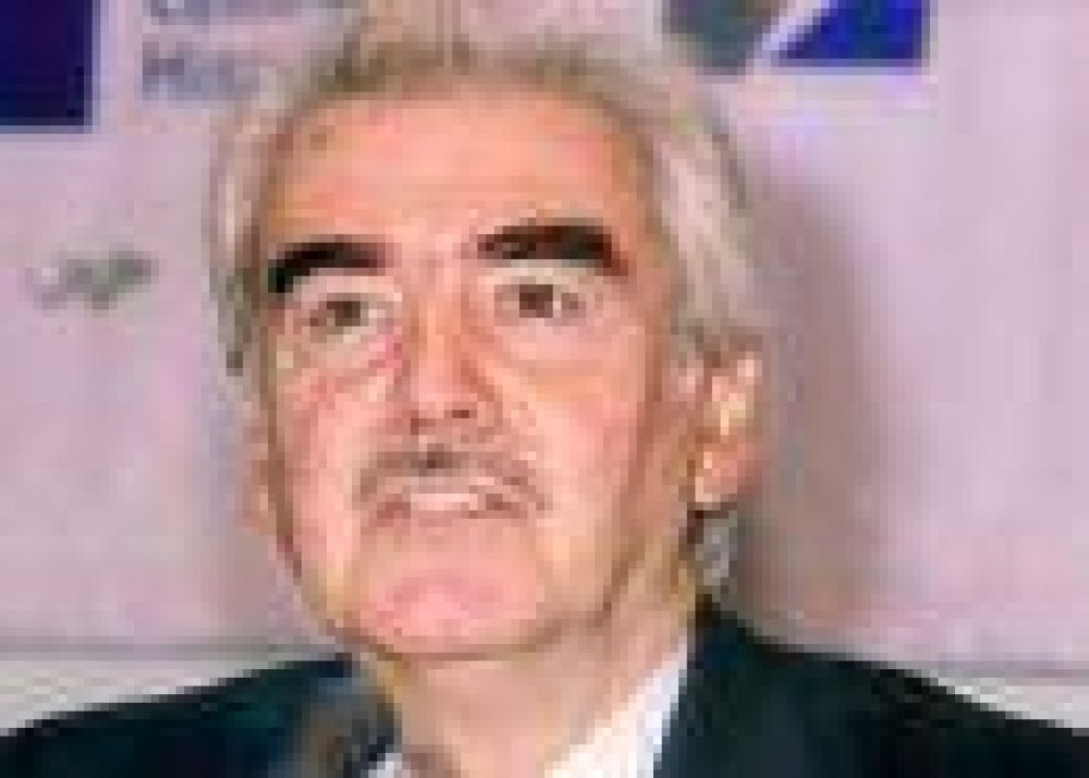La UCR porte�a presenta sus precandidatos