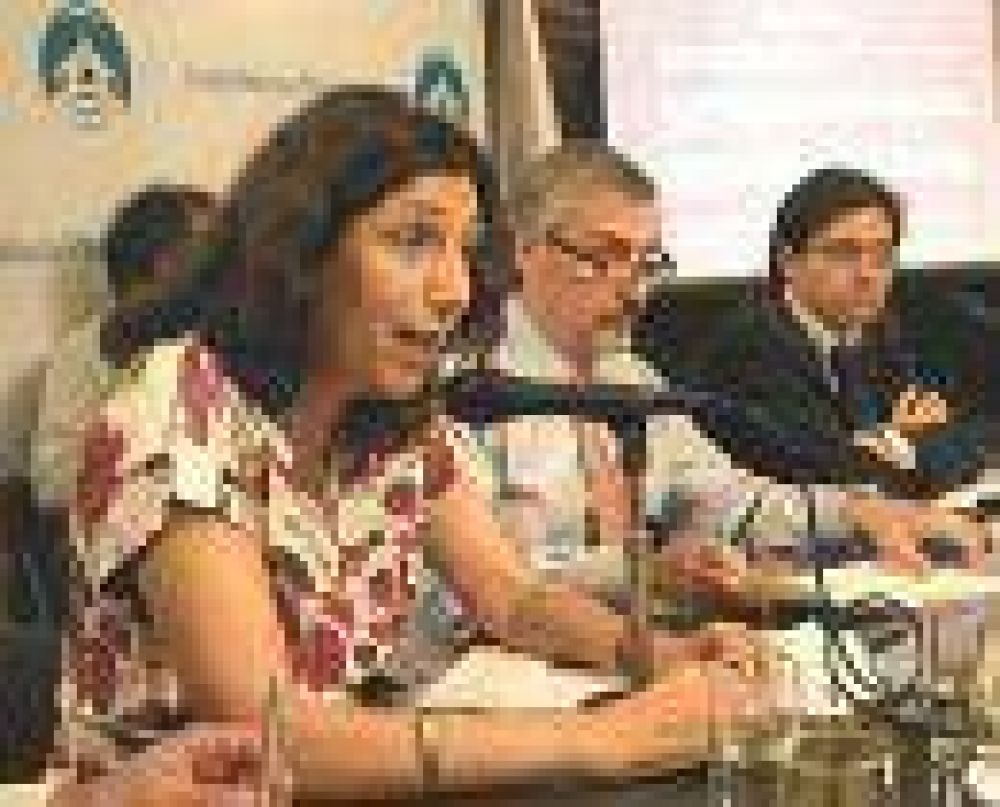 Musa y legisladores se reunieron por los j�venes