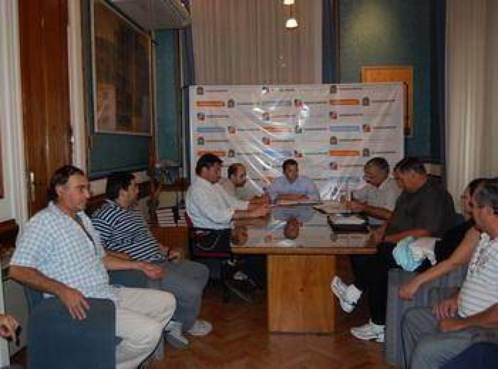 El Ejecutivo present� una propuesta del 11% diferida y muy similar a la anterior 