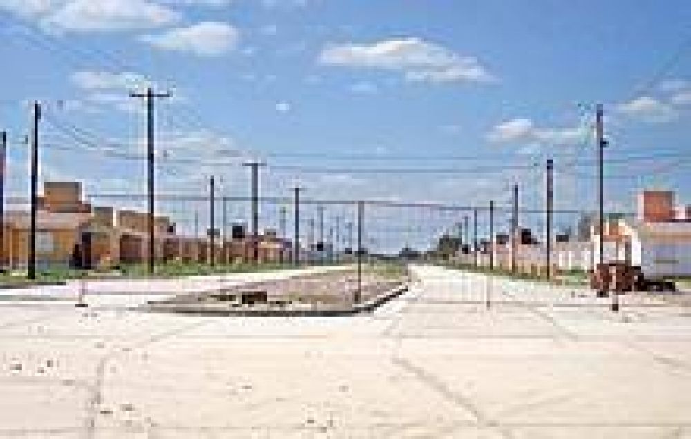 Zamora entregar� m�s de 2.000 casas en Capital y Banda