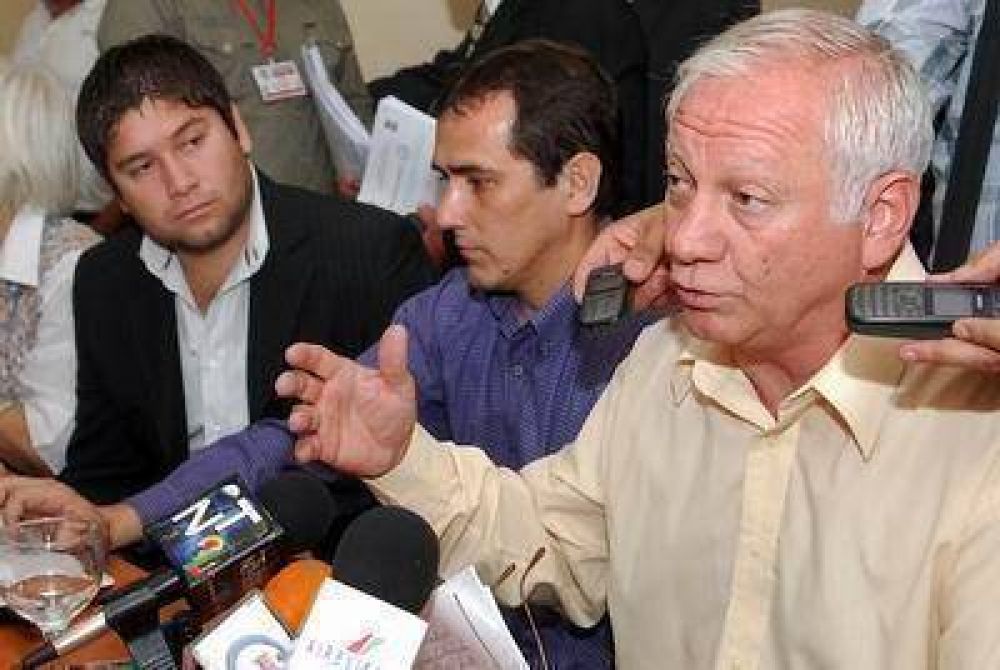 A Jalile le dan �verg�enza� el Gobernador, Silva y Krapp 