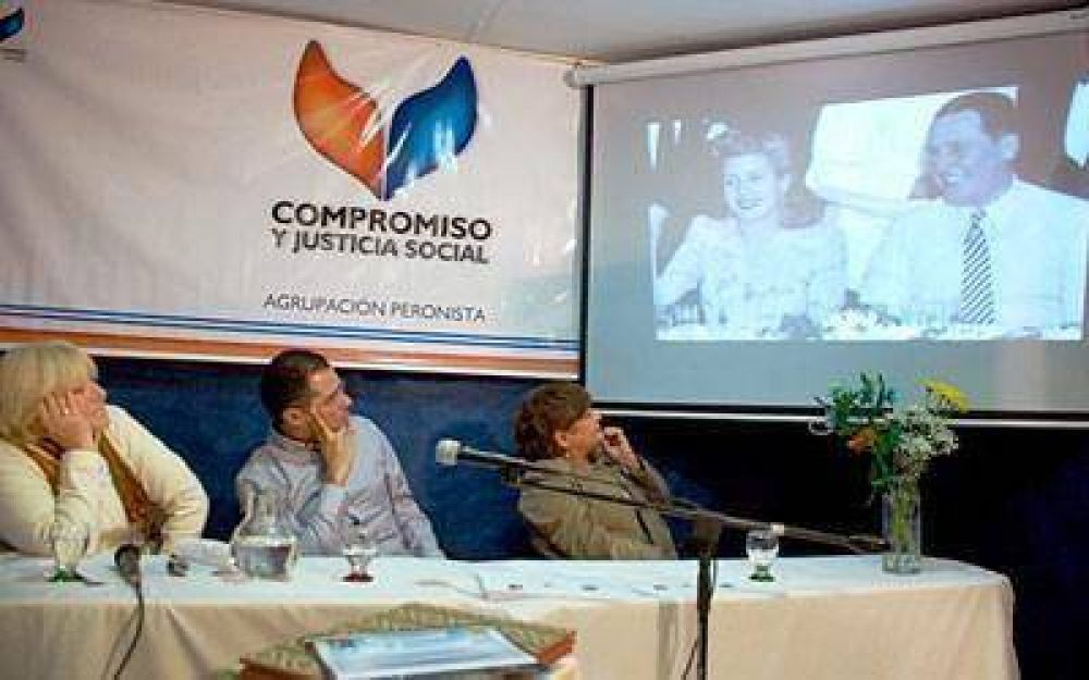 Quiroga encabez� en Caleta aniversario del voto femenino